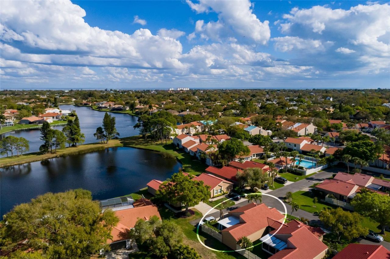 535 St Tropez Circle Ne, Saint Petersburg, FL 33703 Photo