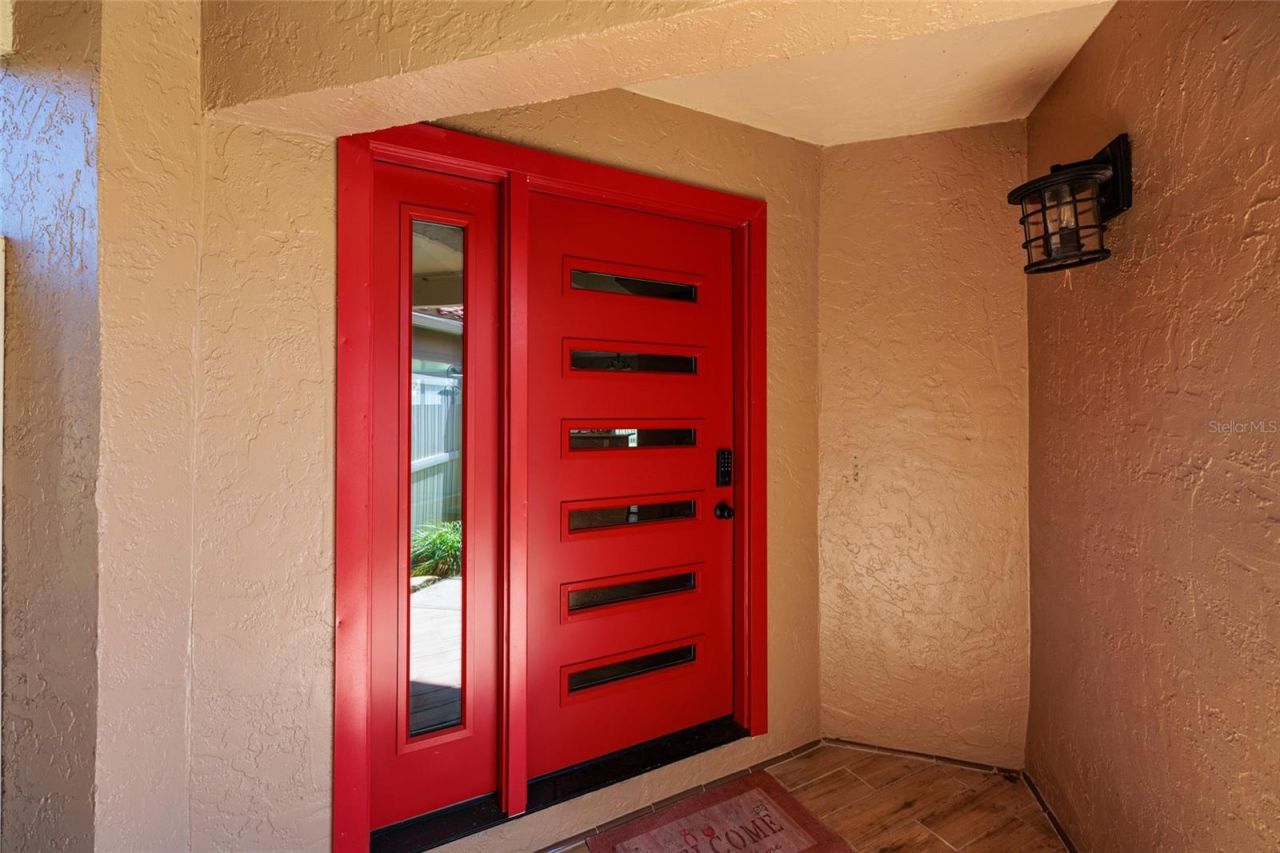 535 St Tropez Circle Ne, Saint Petersburg, FL 33703 Photo