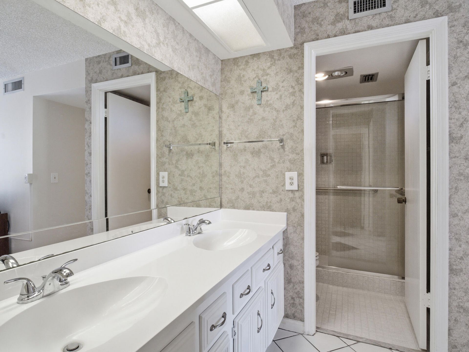 5390 Woodland Lakes Drive, Unit 104, Palm Beach Gardens, FL 33418 Photo