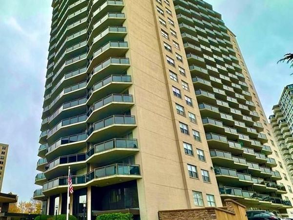 2077 Center Avenue 3F, Unit 3F, FORT LEE, NJ 07024