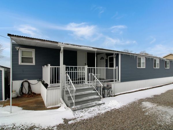 3500 W Willow Beach Road, Port Clinton, OH 43452