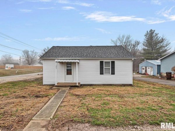 701 W VINE Street, Edinburg, IL 62531