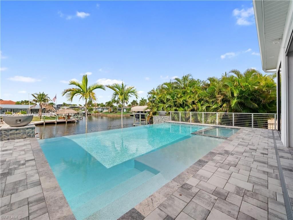 1021 Lucerne Ave, Cape Coral, FL 33904 Photo