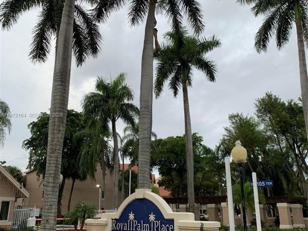 Unit 206, Miami, FL 33196