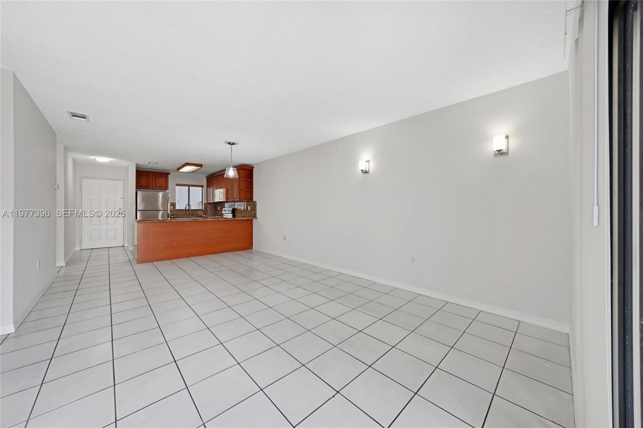 6041 W 24th Ave , Unit B-202, Hialeah, FL 33016 Photo