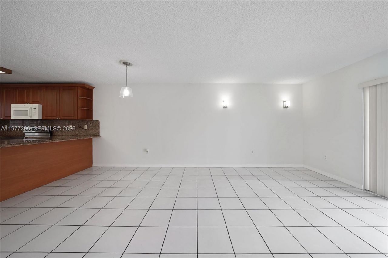 6041 W 24th Ave , Unit B-202, Hialeah, FL 33016 Photo