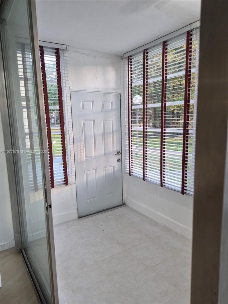 8300 Sands Point Blvd, Unit K106, Tamarac, FL 33321 Photo