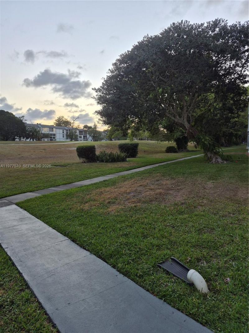 8300 Sands Point Blvd, Unit K106, Tamarac, FL 33321 Photo