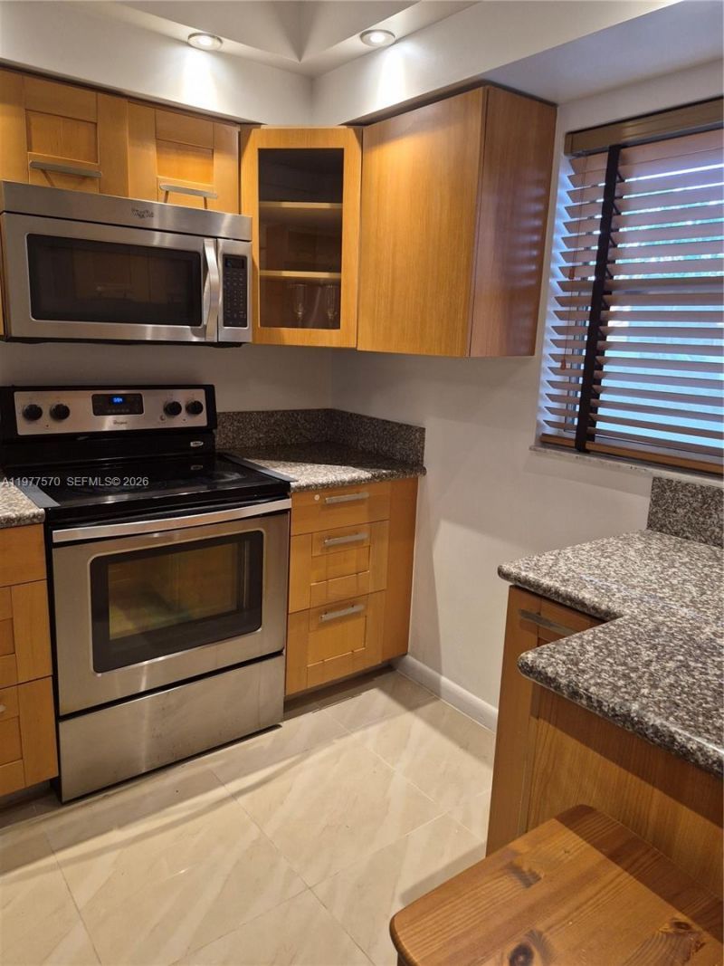 8300 Sands Point Blvd, Unit K106, Tamarac, FL 33321 Photo