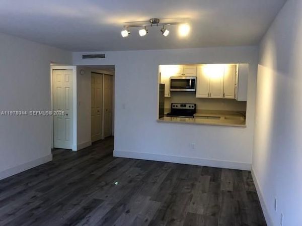 9301 SW 92nd Ave , Unit 207C, Miami, FL 33176