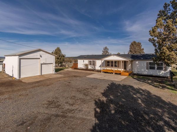 10113 SE Ridge View Road, Prineville, OR 97754