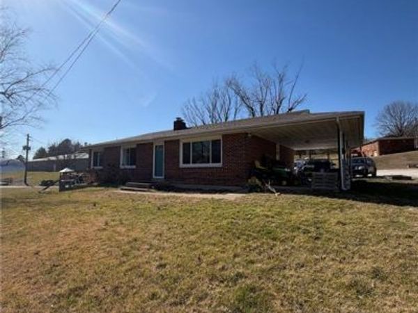 3523 Perryville Road , Cape Girardeau, MO 63701