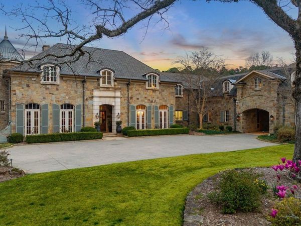 19 Spring Valley Lane, Little Rock, AR 72223