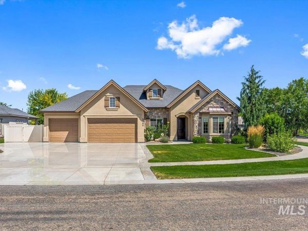 9790 W Golden Rain St., Star, ID 83669