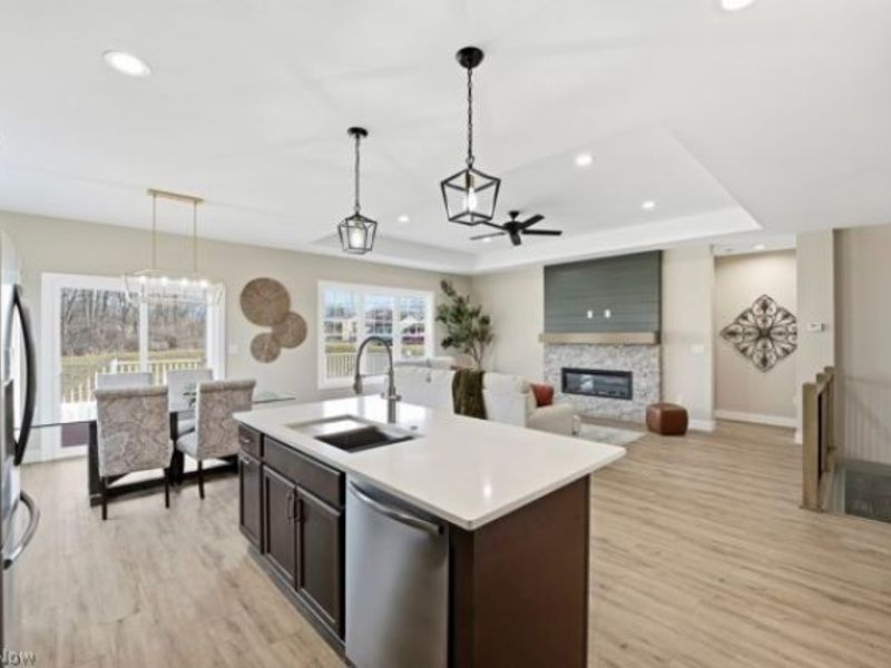 911 Dogwood Drive, Hubbard, OH 44425 Photo 11