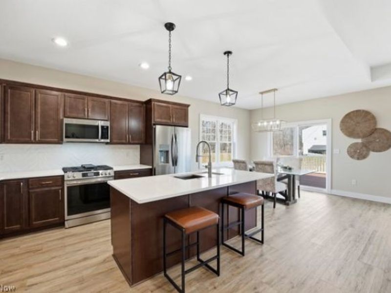 911 Dogwood Drive, Hubbard, OH 44425 Photo 12