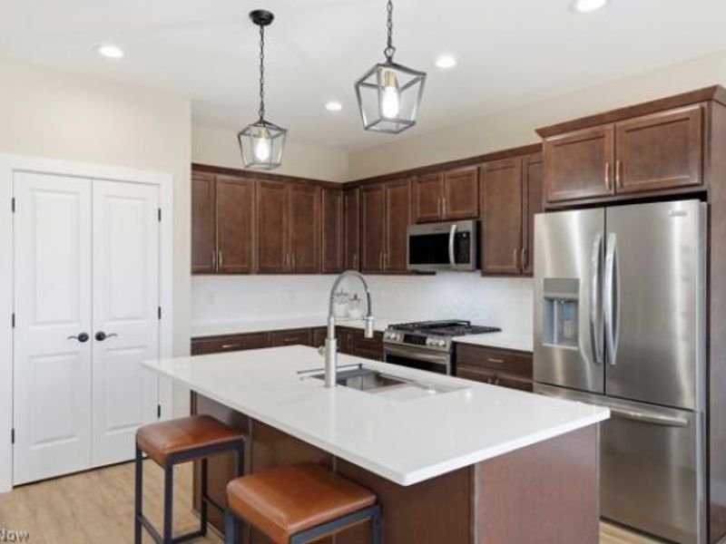 911 Dogwood Drive, Hubbard, OH 44425 Photo 13