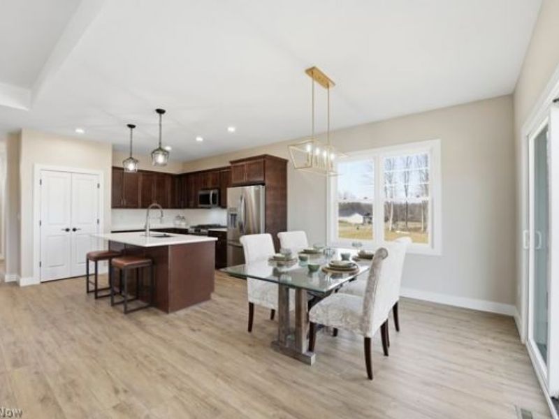 911 Dogwood Drive, Hubbard, OH 44425 Photo 15