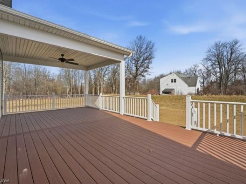 911 Dogwood Drive, Hubbard, OH 44425 Photo 24