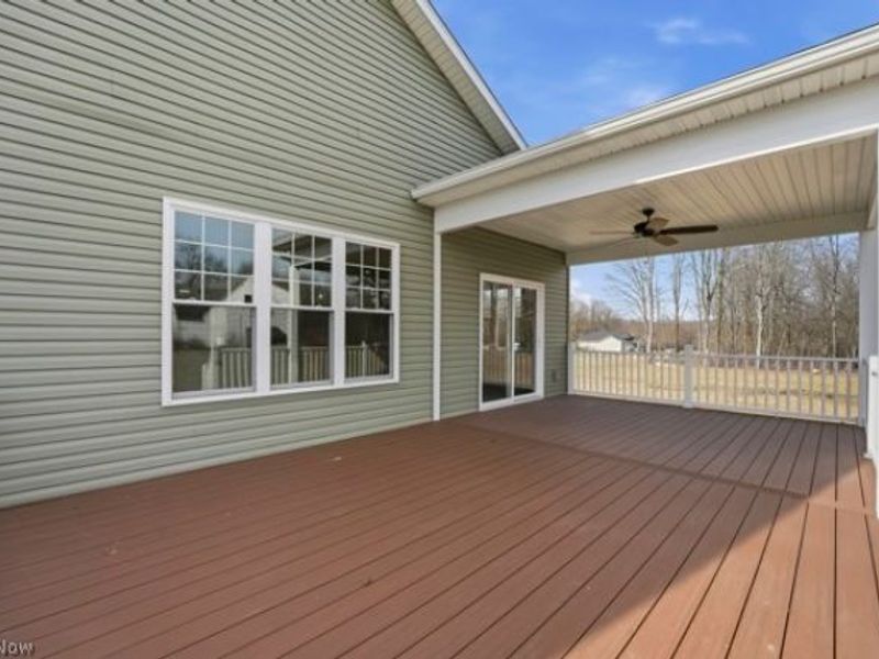 911 Dogwood Drive, Hubbard, OH 44425 Photo 25