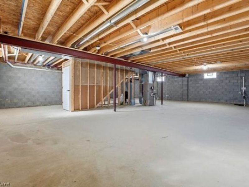 911 Dogwood Drive, Hubbard, OH 44425 Photo 28