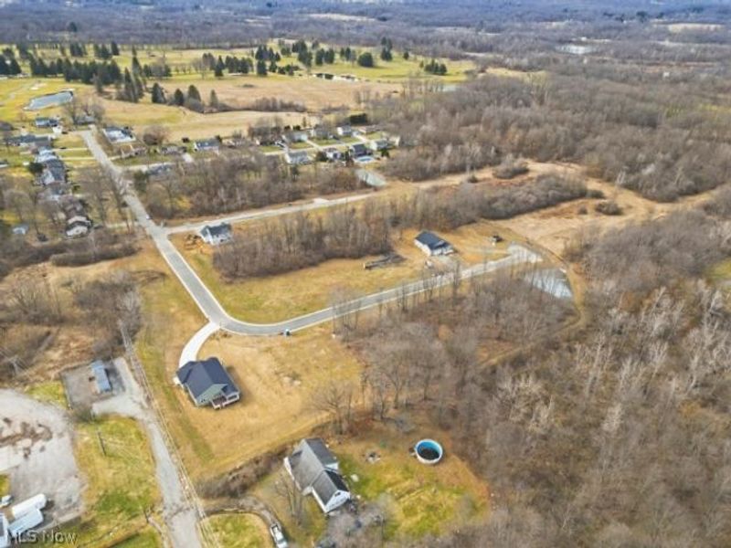 911 Dogwood Drive, Hubbard, OH 44425 Photo 39