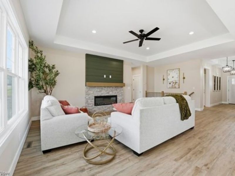 911 Dogwood Drive, Hubbard, OH 44425 Photo 6