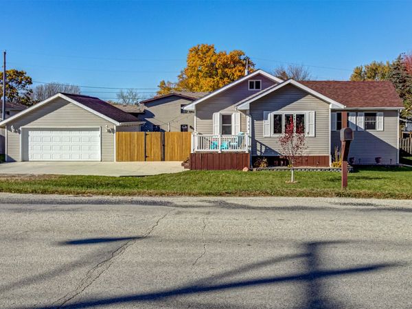 115 Hillcrest Drive, Story City, IA 50248