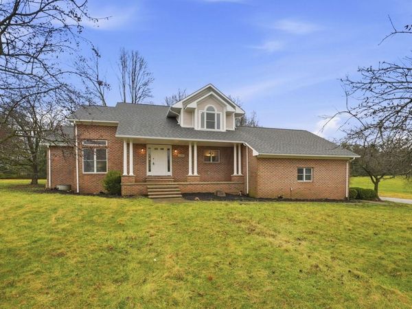 22510 Dogwood Lane , Circleville, OH 43113