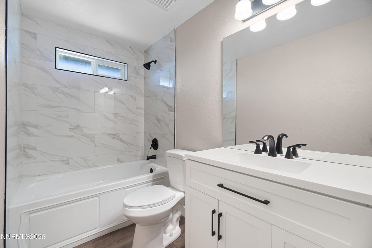 786 Hornet Drive, Gardnerville, NV 89460 Photo