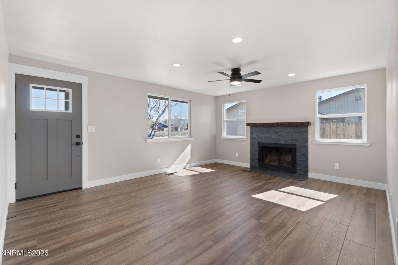 786 Hornet Drive, Gardnerville, NV 89460 Photo