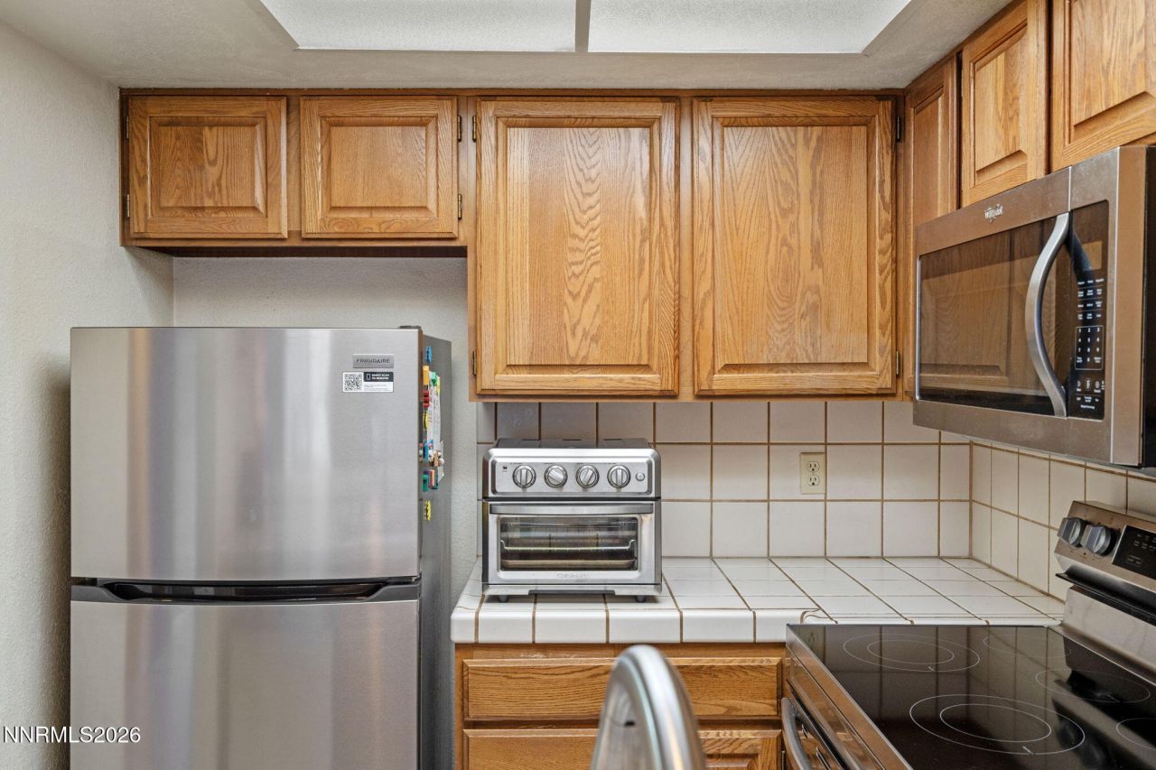 3095 Lakeside Drive, Reno, NV 89509 Photo