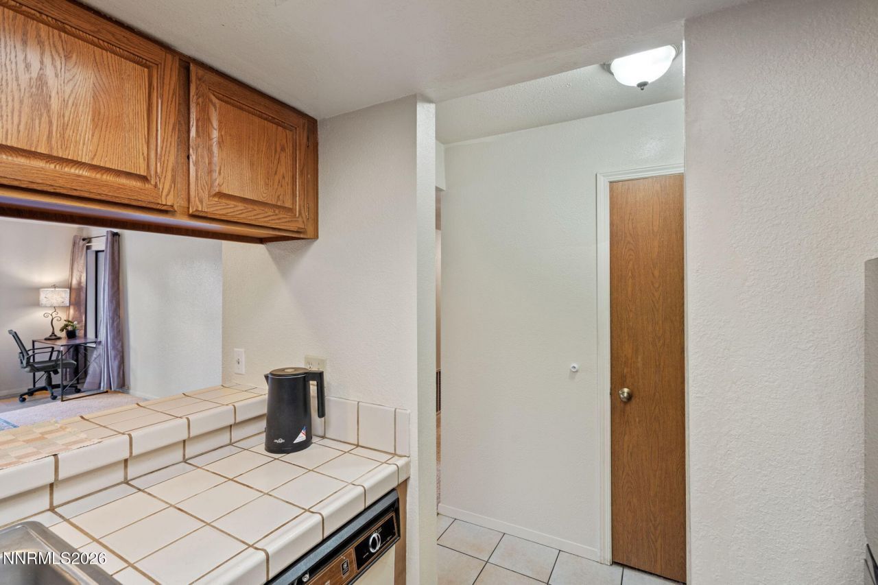 3095 Lakeside Drive, Reno, NV 89509 Photo