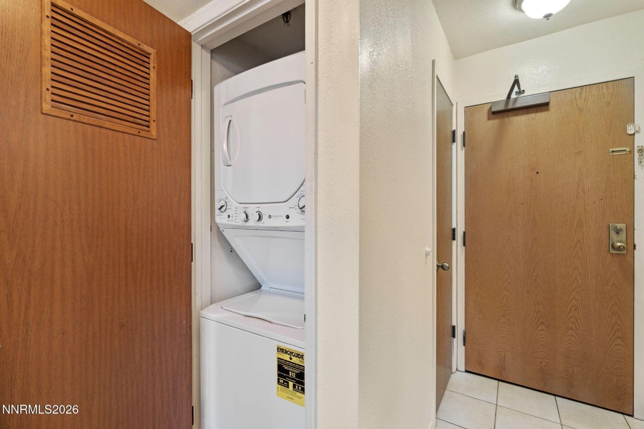 3095 Lakeside Drive, Reno, NV 89509 Photo