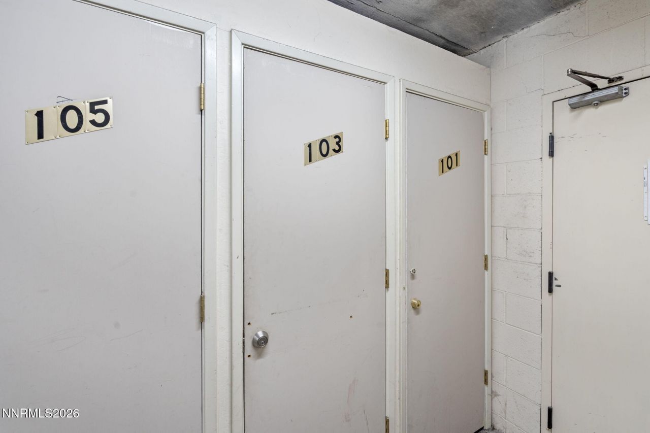 3095 Lakeside Drive, Reno, NV 89509 Photo