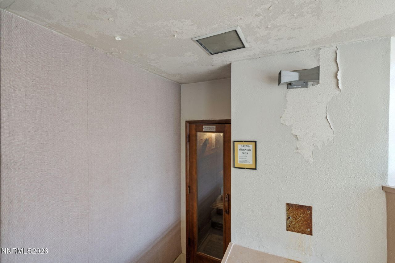 3095 Lakeside Drive, Reno, NV 89509 Photo