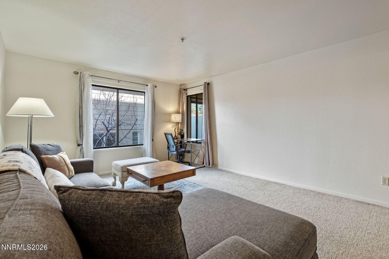 3095 Lakeside Drive, Reno, NV 89509 Photo