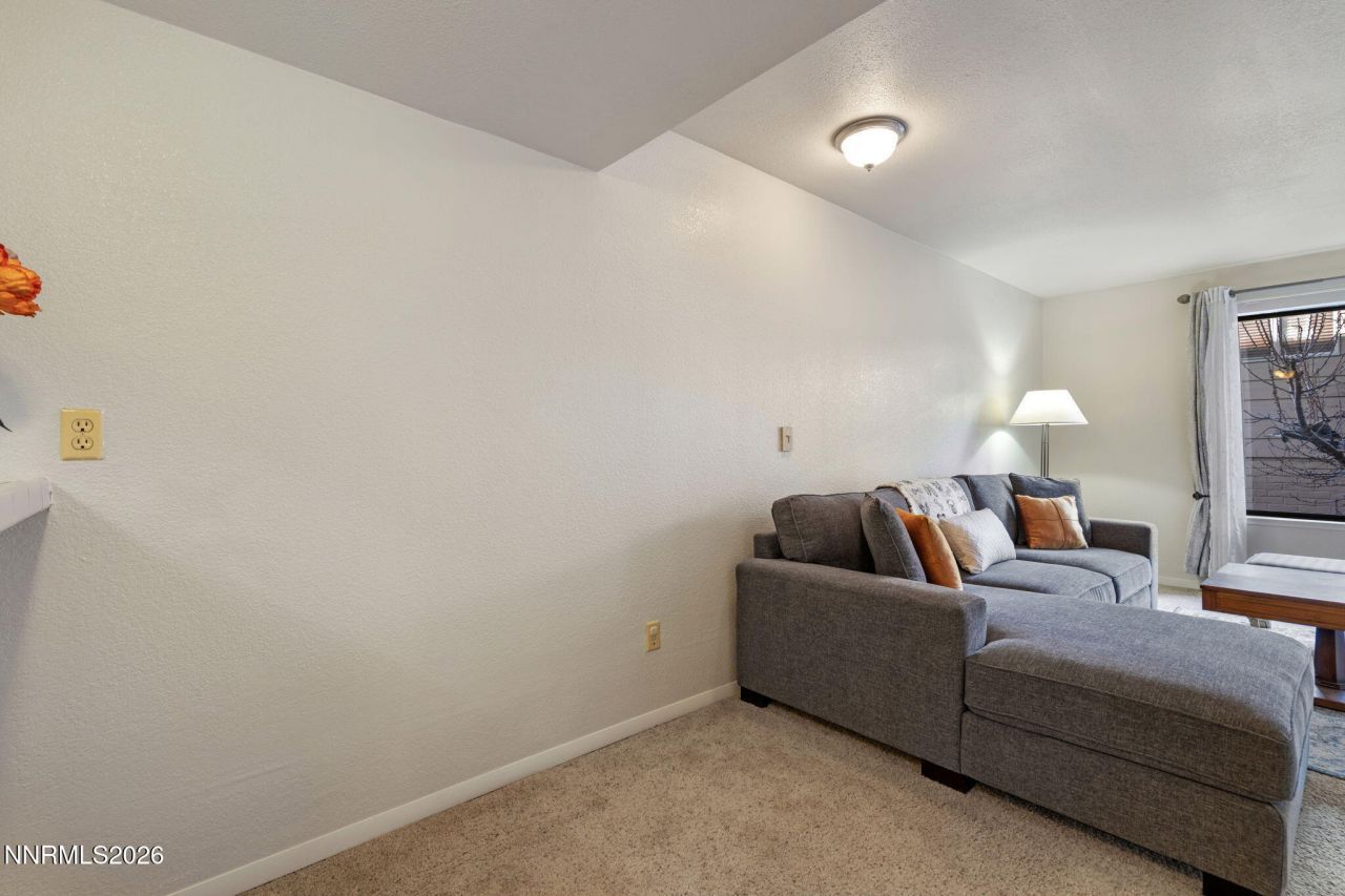 3095 Lakeside Drive, Reno, NV 89509 Photo