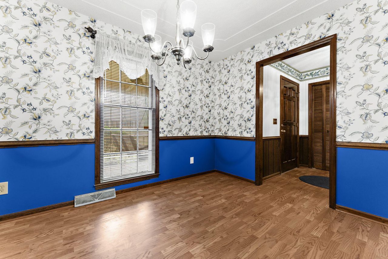 100 Flicker Lane Photo 18