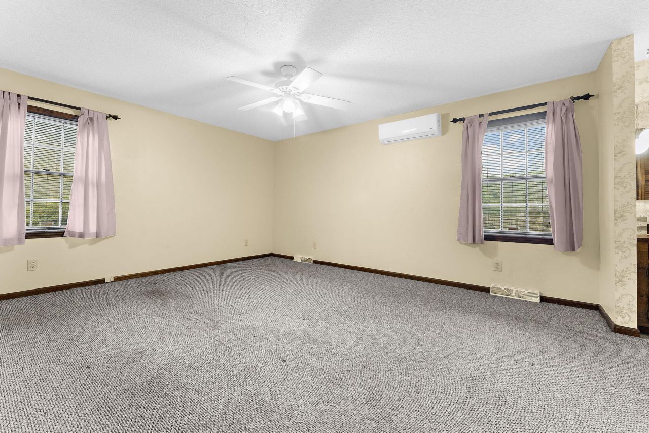 100 Flicker Lane Photo 21