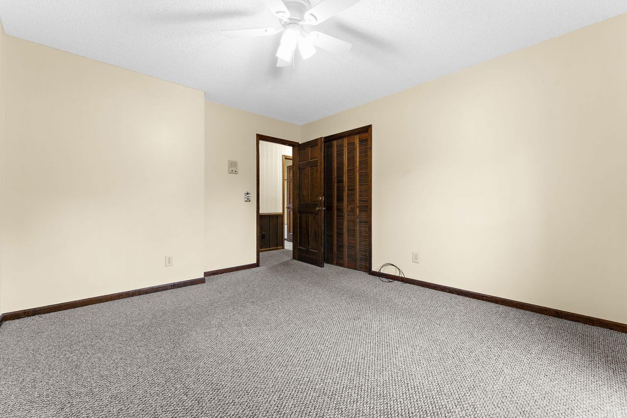 100 Flicker Lane Photo 27