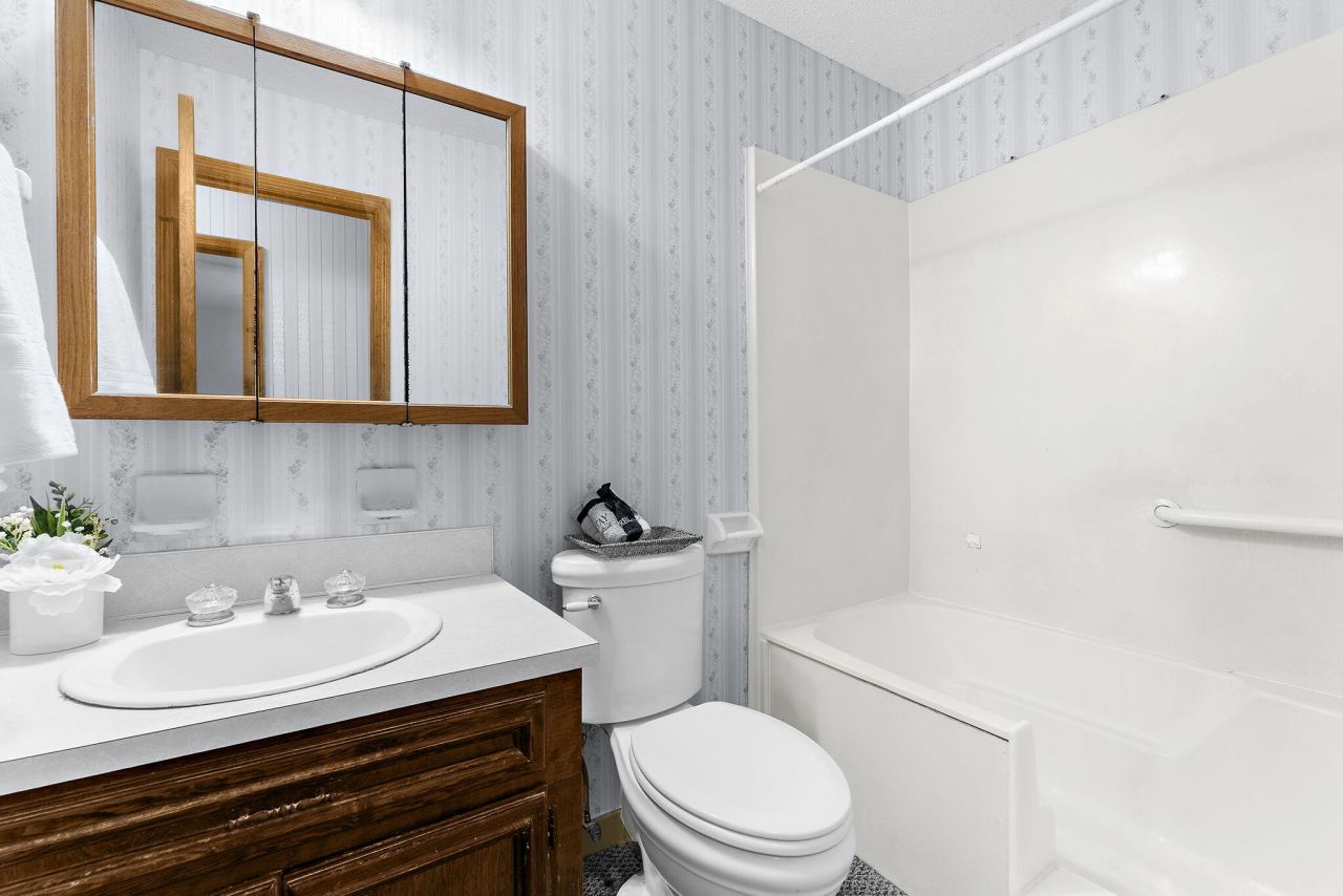 100 Flicker Lane Photo 28