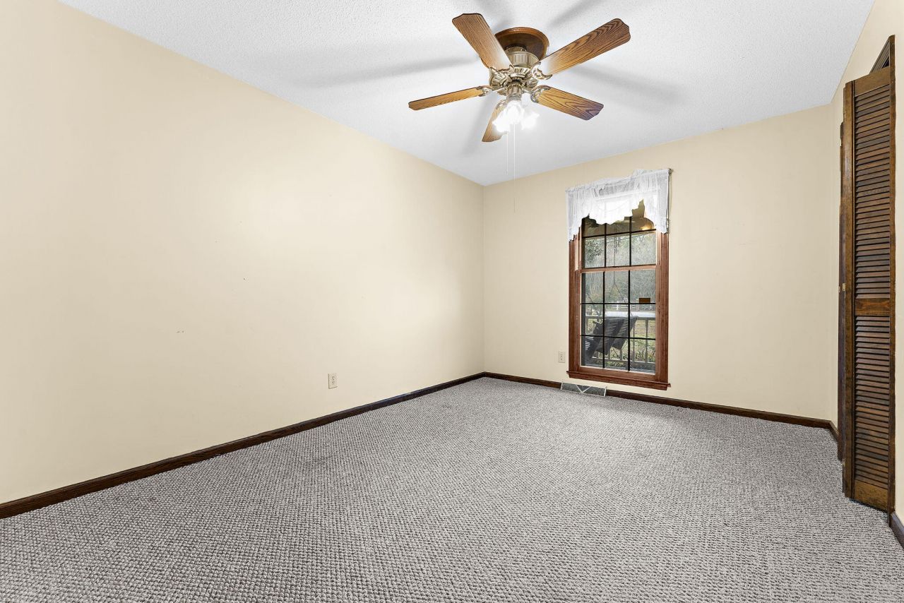 100 Flicker Lane Photo 29