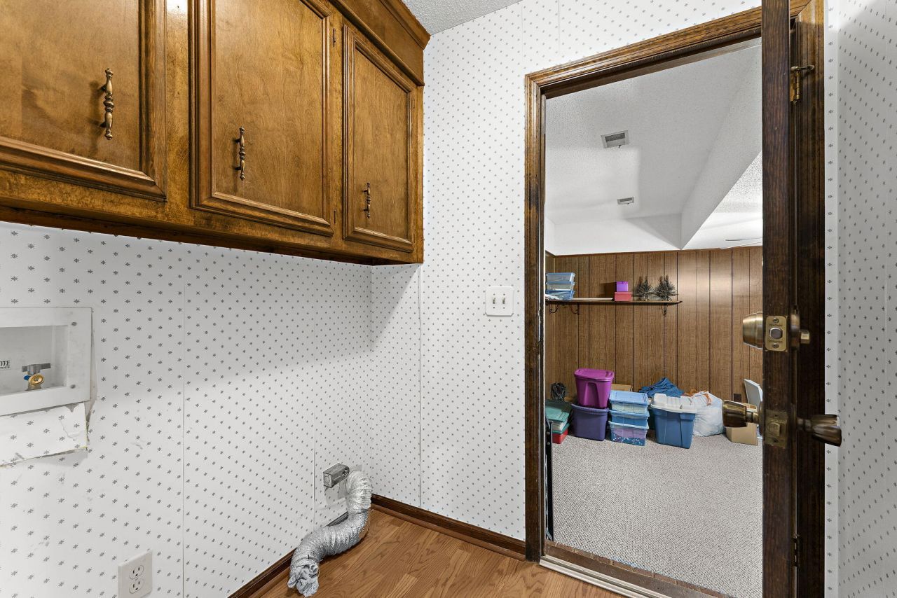 100 Flicker Lane Photo 34