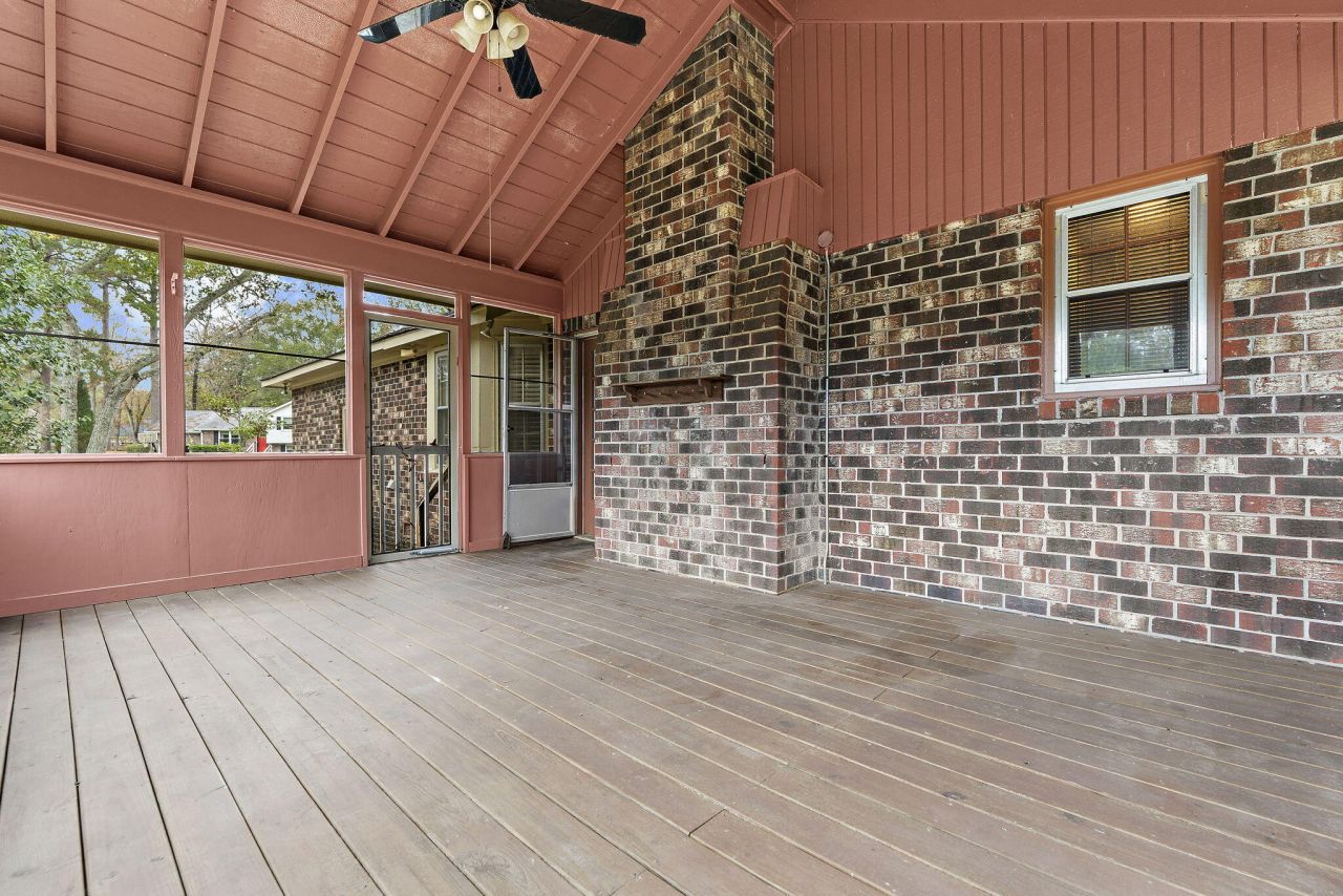 100 Flicker Lane Photo 36