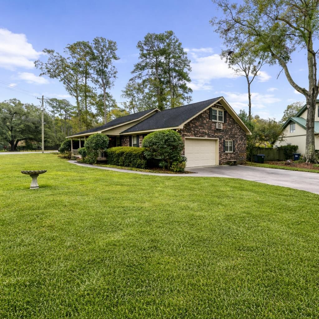 100 Flicker Lane Photo 6