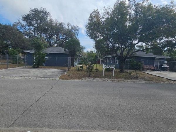 10405 N JASMINE AVENUE, TAMPA, FL 33612