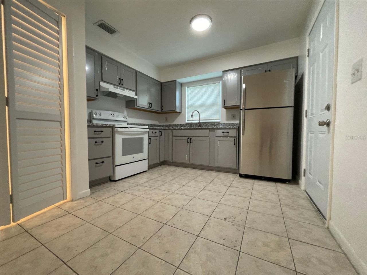 10405 N Jasmine Avenue, Tampa, FL 33612 Photo