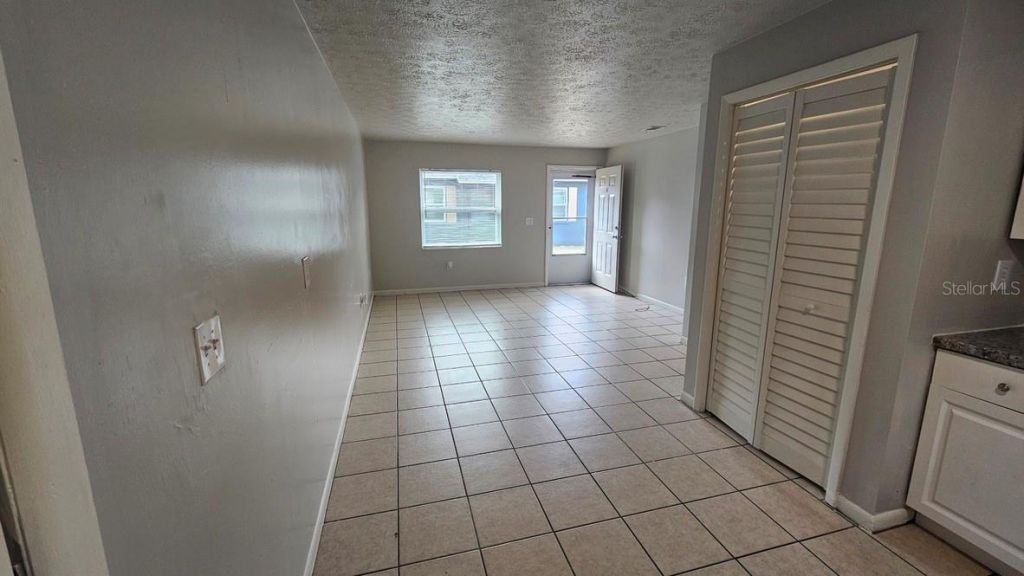 10405 N Jasmine Avenue, Tampa, FL 33612 Photo