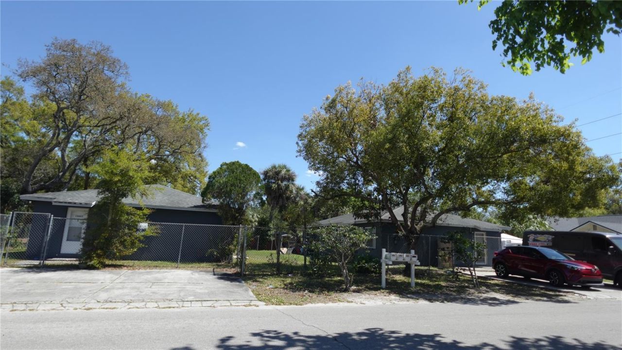 10405 N Jasmine Avenue, Tampa, FL 33612 Photo